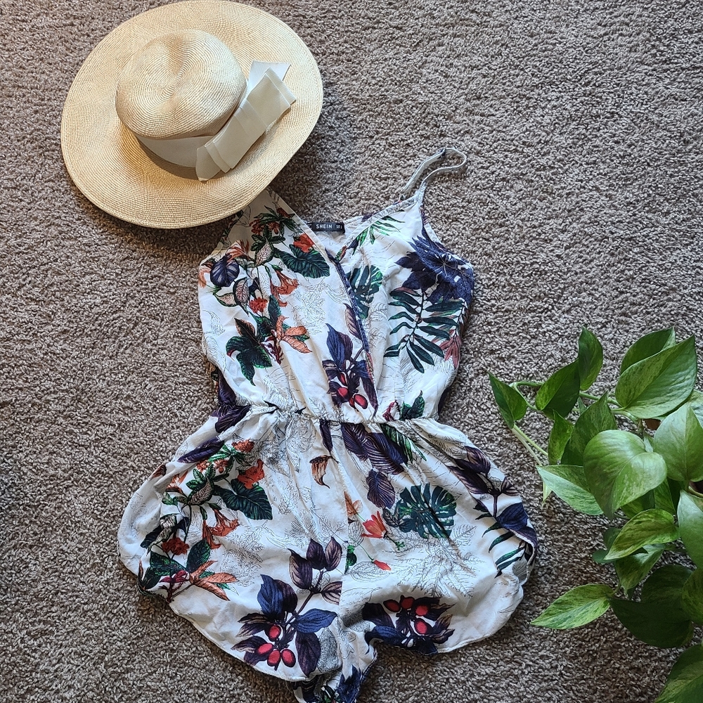 Size S Floral Romper